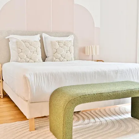 Moderne Et Climatise - Arc De Triomphe *