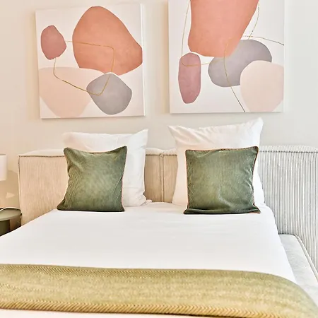 Moderne Et Climatise - Arc De Triomphe Paris